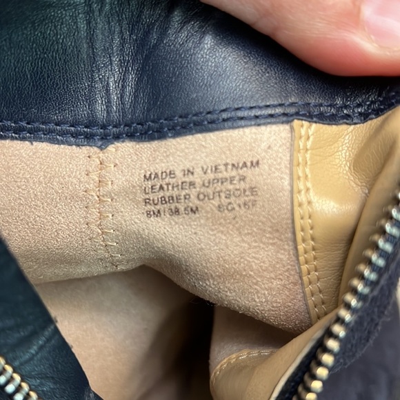 MICHAEL MICHAEL KORS BLACK SUEDE BOOTIES 8 - Picture 13 of 16